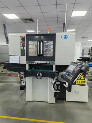 700kg লোড পৃষ্ঠ গ্রিলিং মেশিন 300x700mm টেবিল 0.75KW মোটর